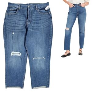 Old Navy NWT Curvy Extra High Rise Sky-Hi Straight Distressed Jeans Raw Step Hem